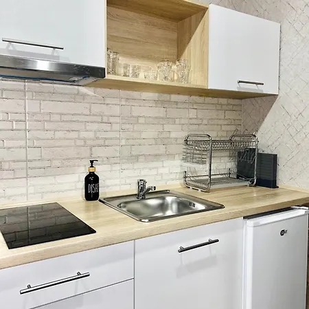 Apart-sol Lägenhet Poljana